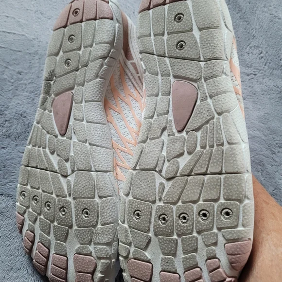 Hike Footwear Slip On Shoes Size W9/M7 - Picture 4 of 6